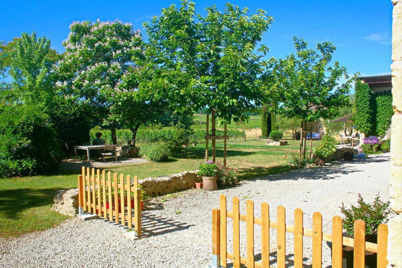 Bed and Breakfast Bleu Raisin Les Salles-de-Castillon Екстер'єр фото