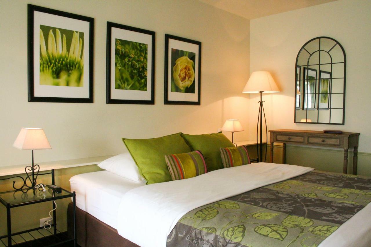 Bed and Breakfast Bleu Raisin Les Salles-de-Castillon Екстер'єр фото